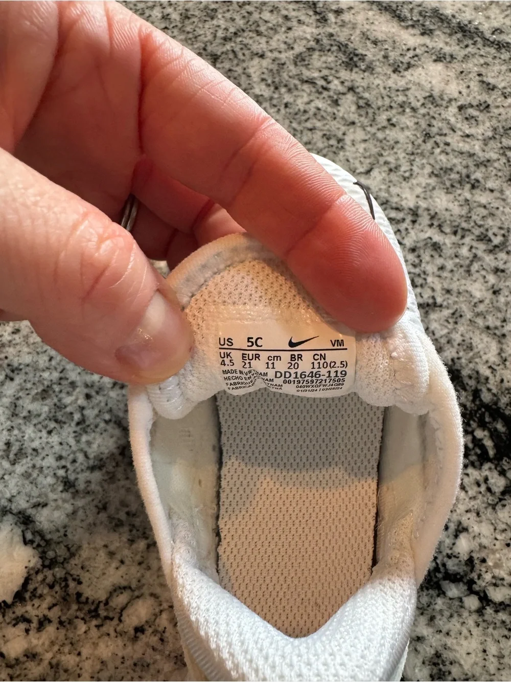 Nike White Mesh Toddler Slip-On Sneakers with Maroon Accents NEVER WORN